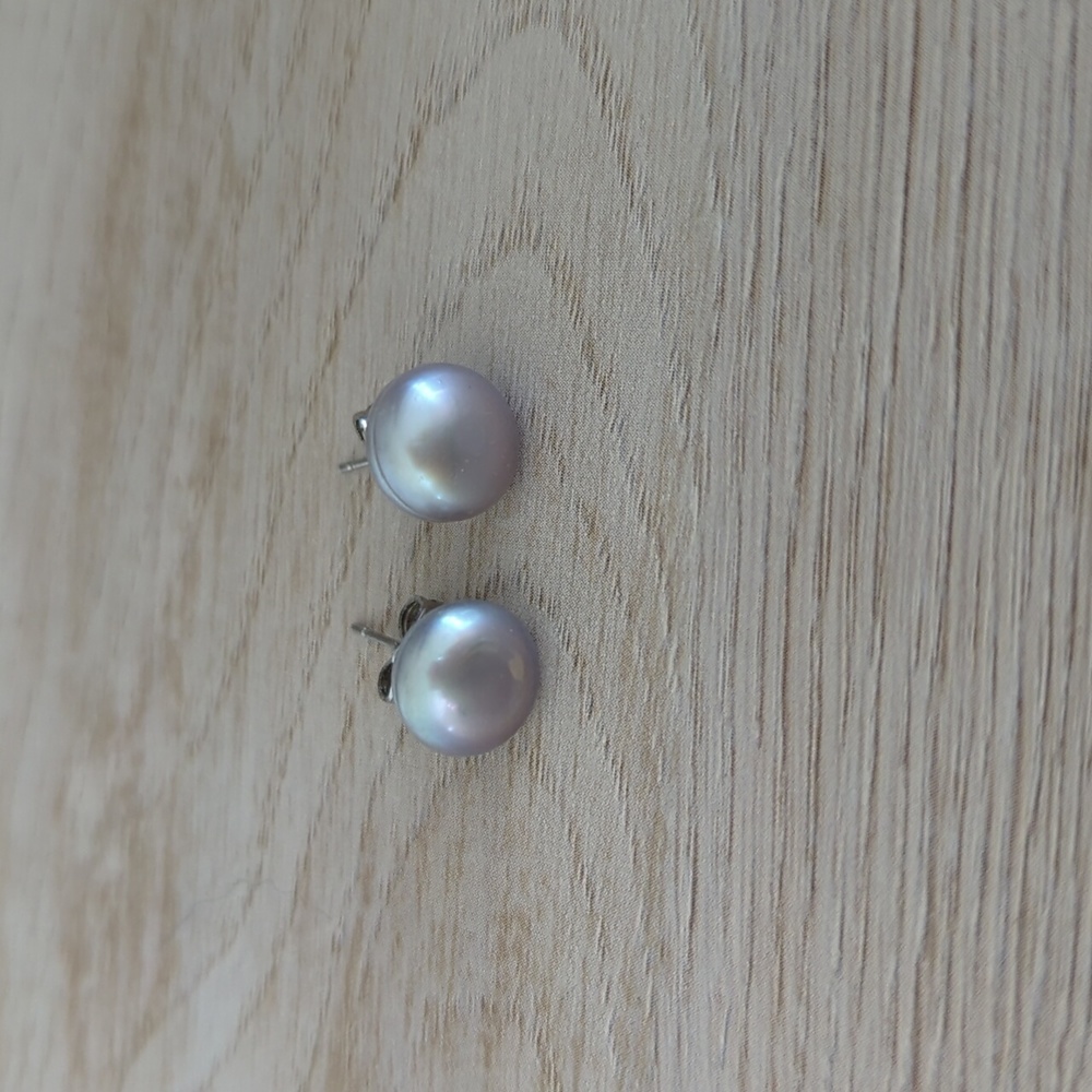 Gray Pearl Earrings